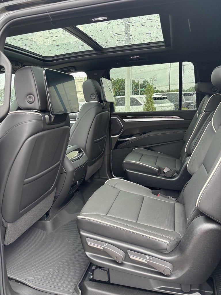 2025 Cadillac Escalade ESV Premium Luxury