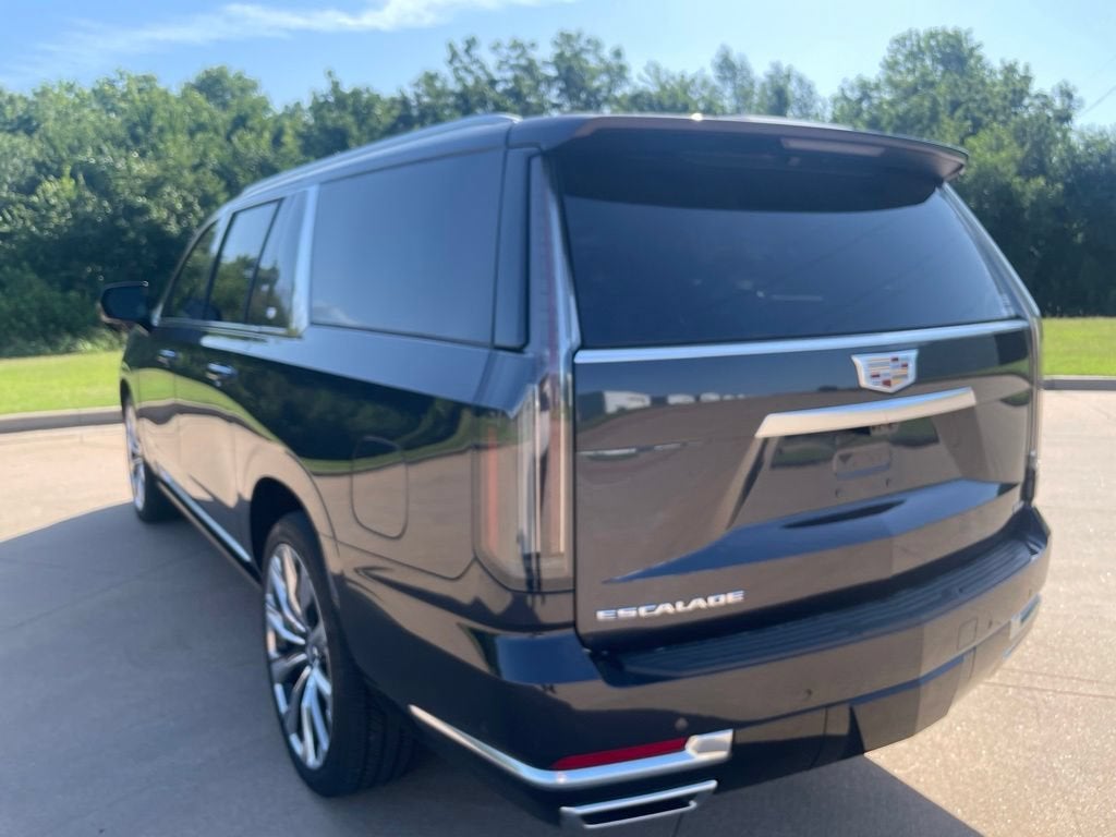 2025 Cadillac Escalade ESV Premium Luxury