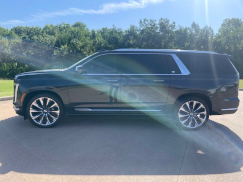 2025 Cadillac Escalade ESV Premium Luxury