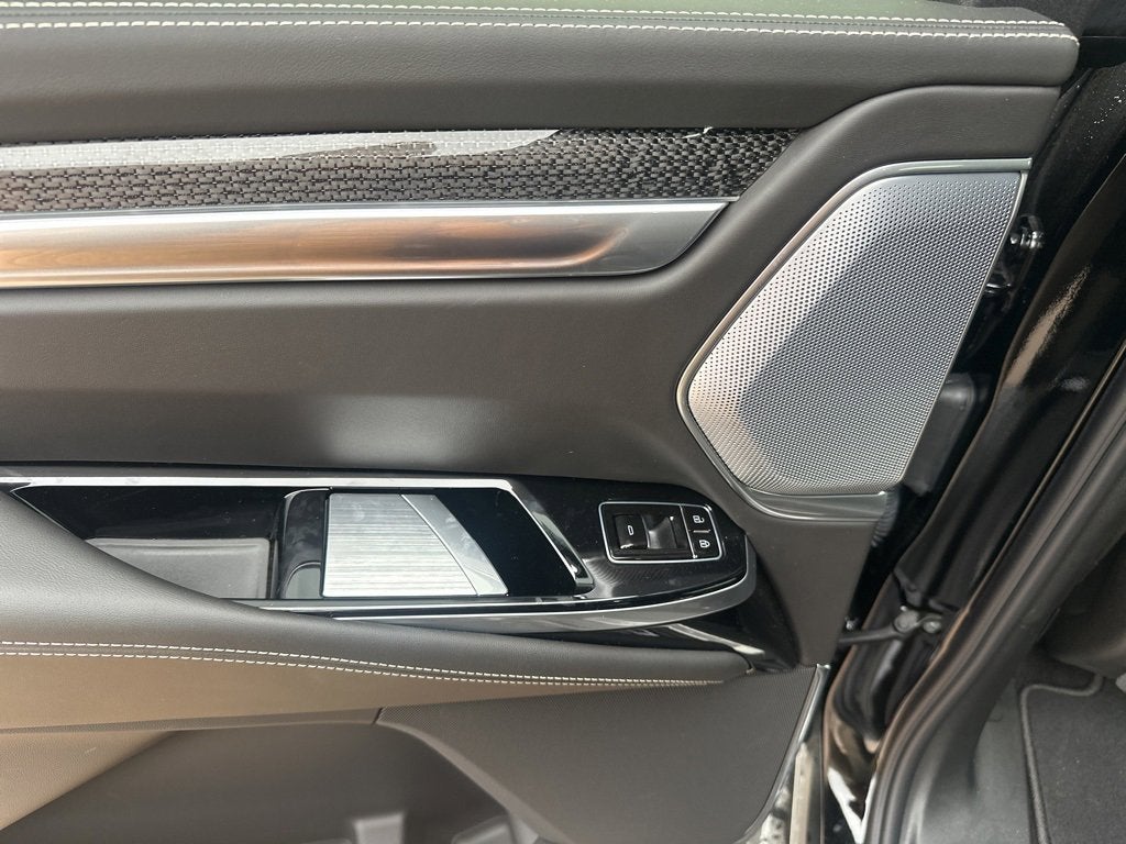 2025 Cadillac Escalade ESV Escalade-V ESV