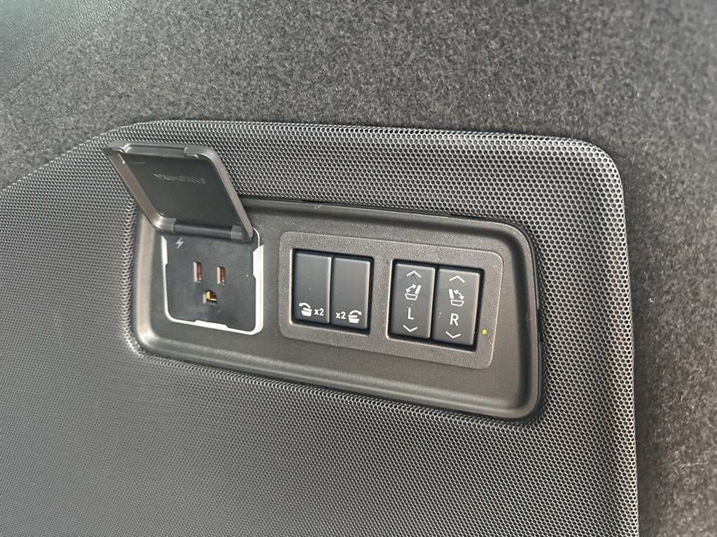 2025 Cadillac Escalade ESV Escalade-V ESV