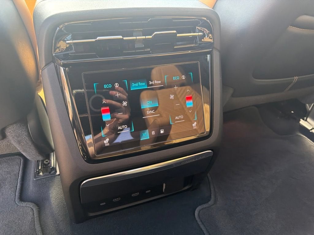 2025 Cadillac ESCALADE IQ Luxury 2