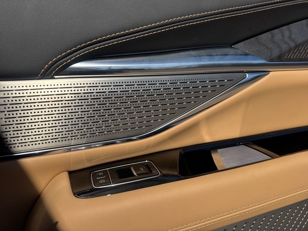 2025 Cadillac ESCALADE IQ Luxury 2