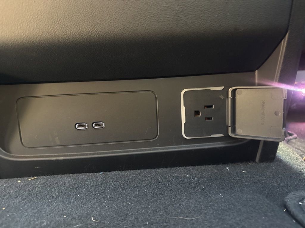 2025 Cadillac ESCALADE IQ Luxury 2