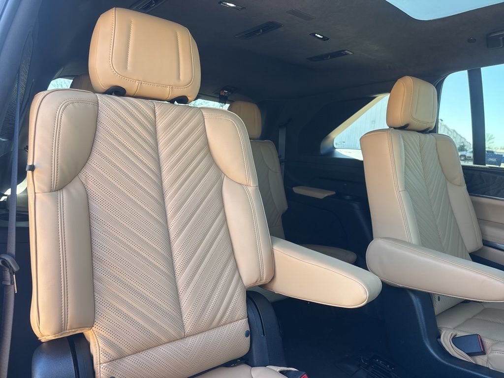 2025 Cadillac ESCALADE IQ Luxury 2