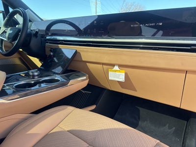 2025 Cadillac ESCALADE IQ Luxury 2