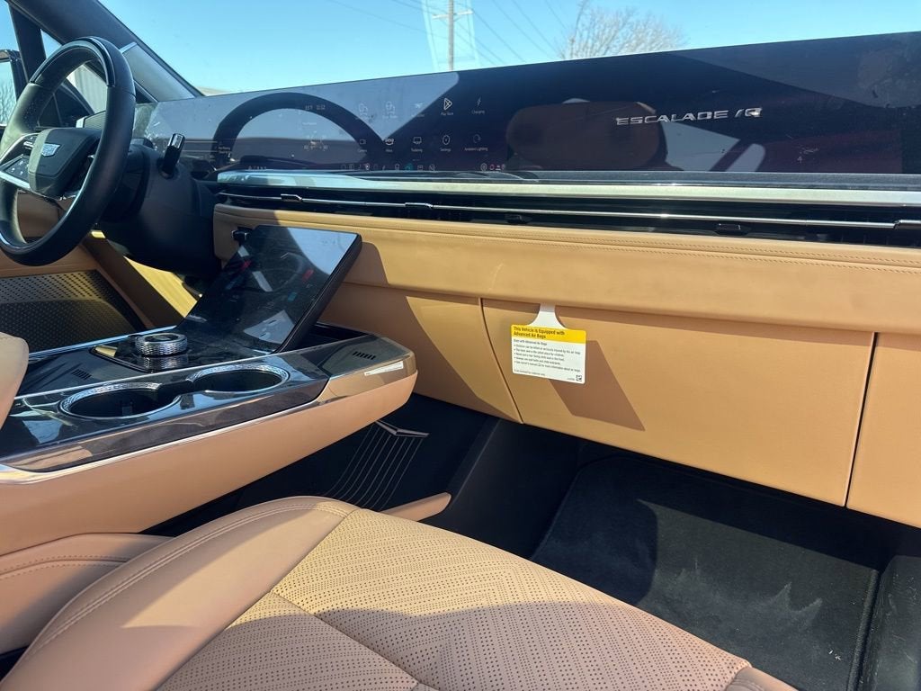 2025 Cadillac ESCALADE IQ Luxury 2