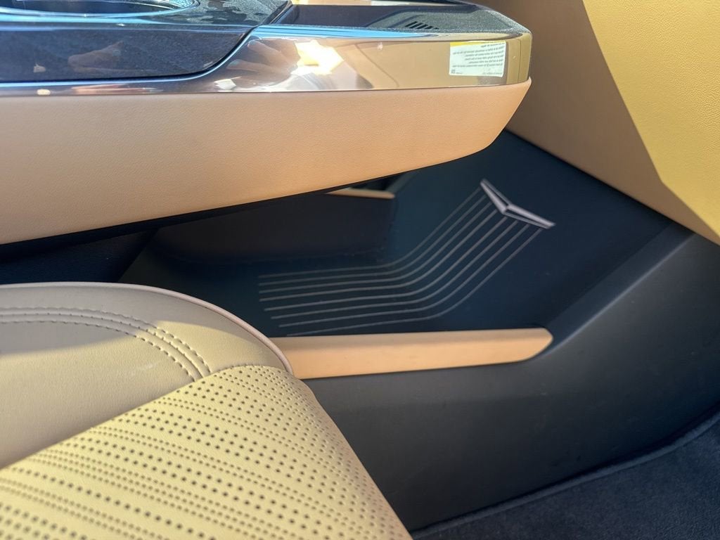 2025 Cadillac ESCALADE IQ Luxury 2