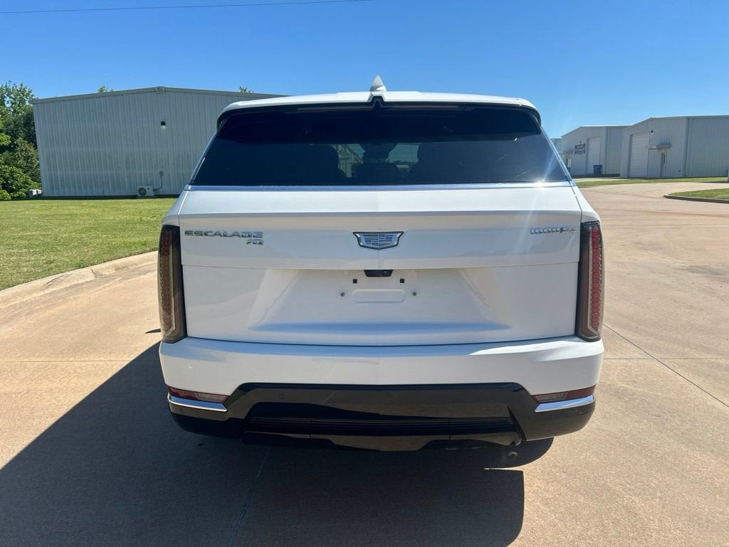 2025 Cadillac ESCALADE IQ Luxury 2