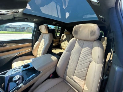 2025 Cadillac ESCALADE IQ Luxury 2
