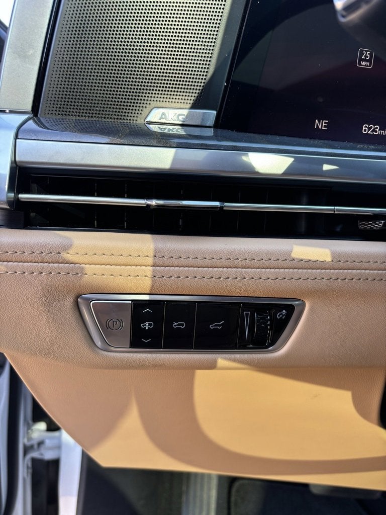 2025 Cadillac ESCALADE IQ Luxury 2