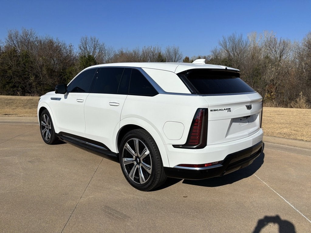 2025 Cadillac ESCALADE IQ Luxury 2