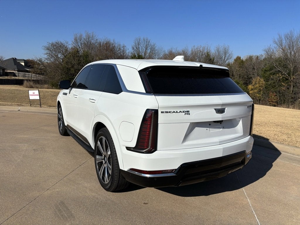2025 Cadillac ESCALADE IQ Luxury 2