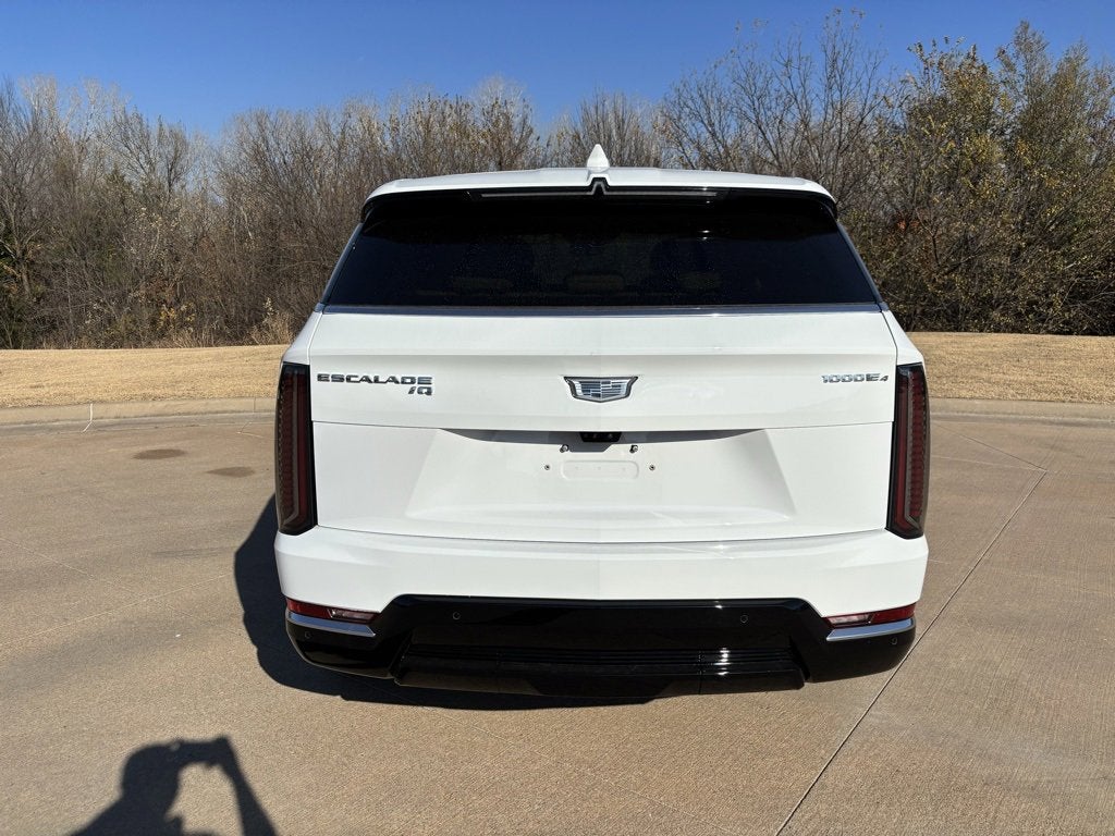 2025 Cadillac ESCALADE IQ Luxury 2