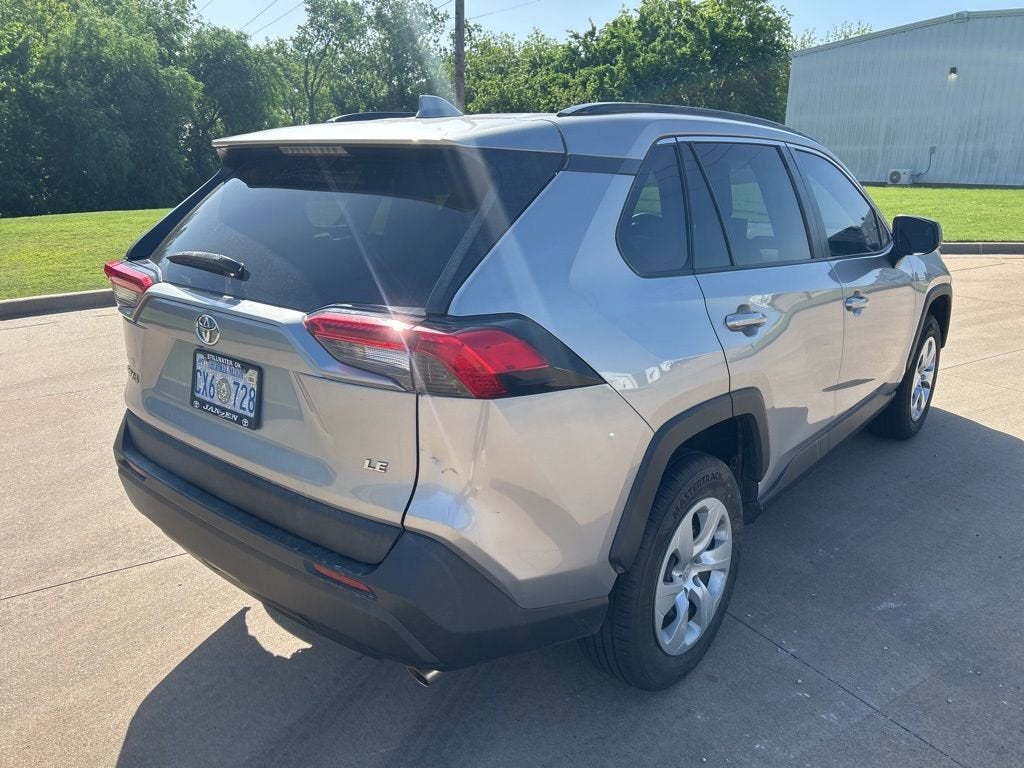 2020 Toyota RAV4 LE