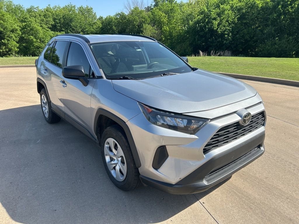 2020 Toyota RAV4 LE