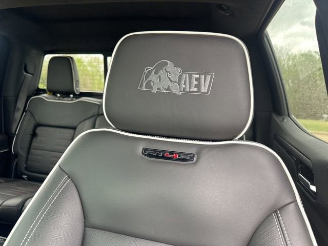 2025 GMC Sierra 1500 AT4X