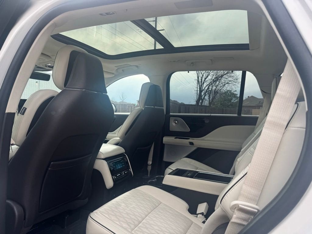 2022 Lincoln Aviator Black Label