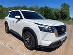 2023 Nissan Pathfinder SV