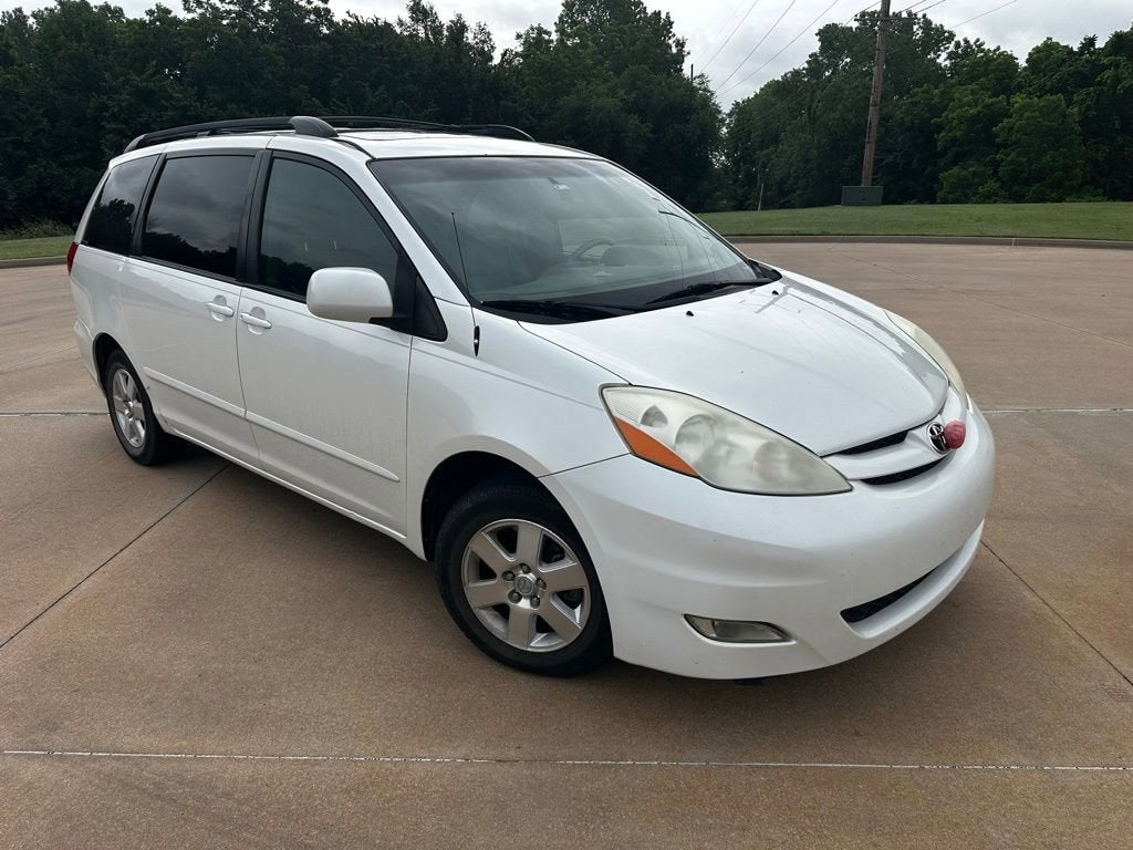 2010 Toyota Sienna XLE