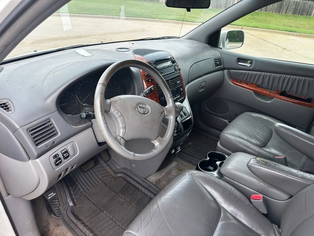 2010 Toyota Sienna XLE