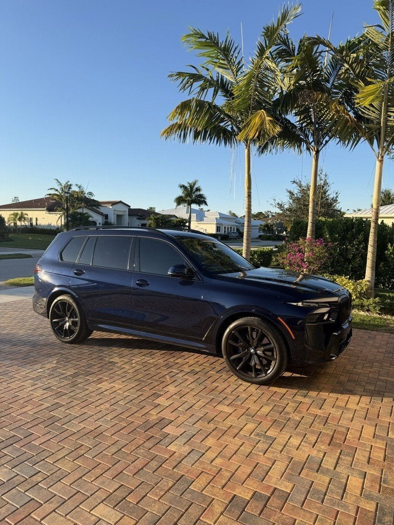 2025 BMW X7 xDrive40i