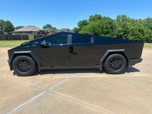 2024 Tesla Cybertruck Cyberbeast