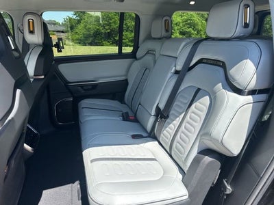 2025 RIVIAN R1S Adventure