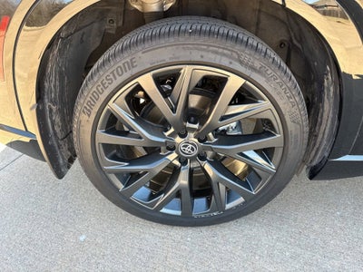 2025 Toyota Crown Signia XLE