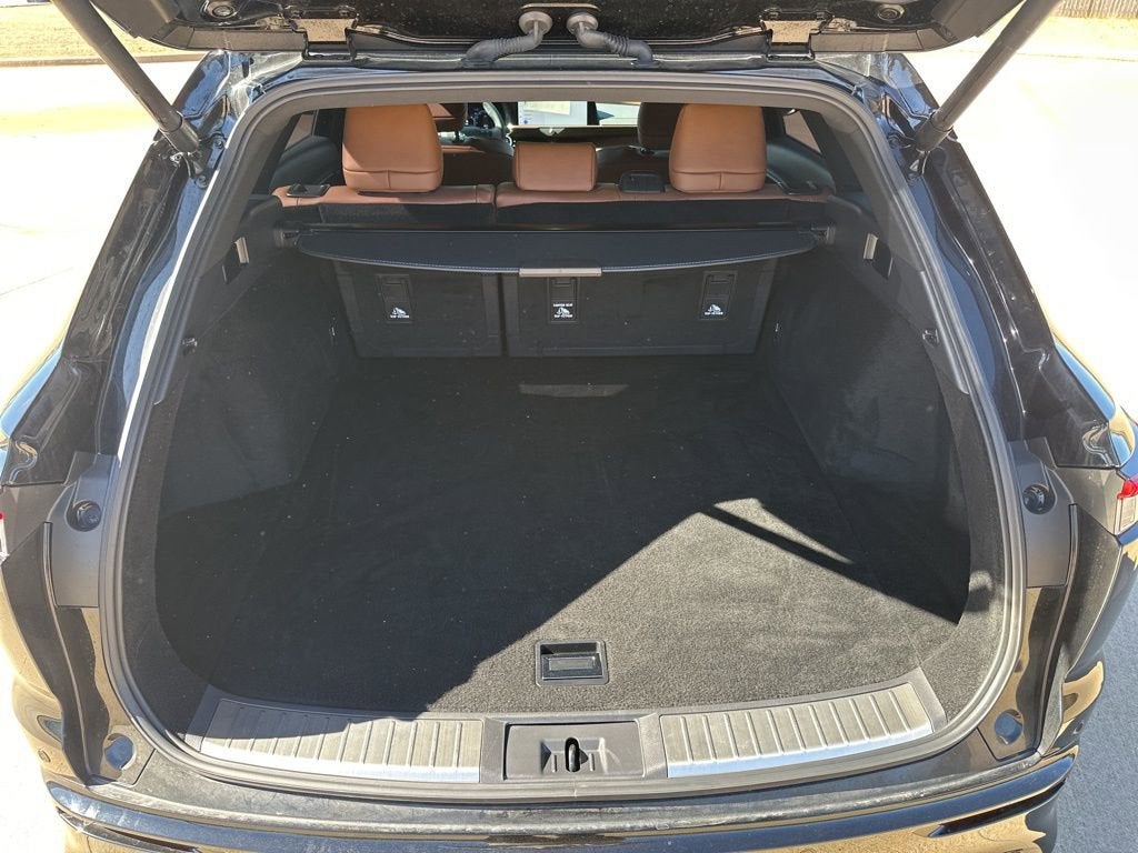 2025 Toyota Crown Signia XLE