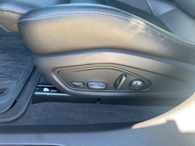 2022 Porsche Taycan Base