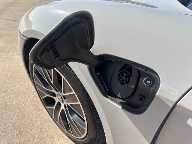 2022 Porsche Taycan Base