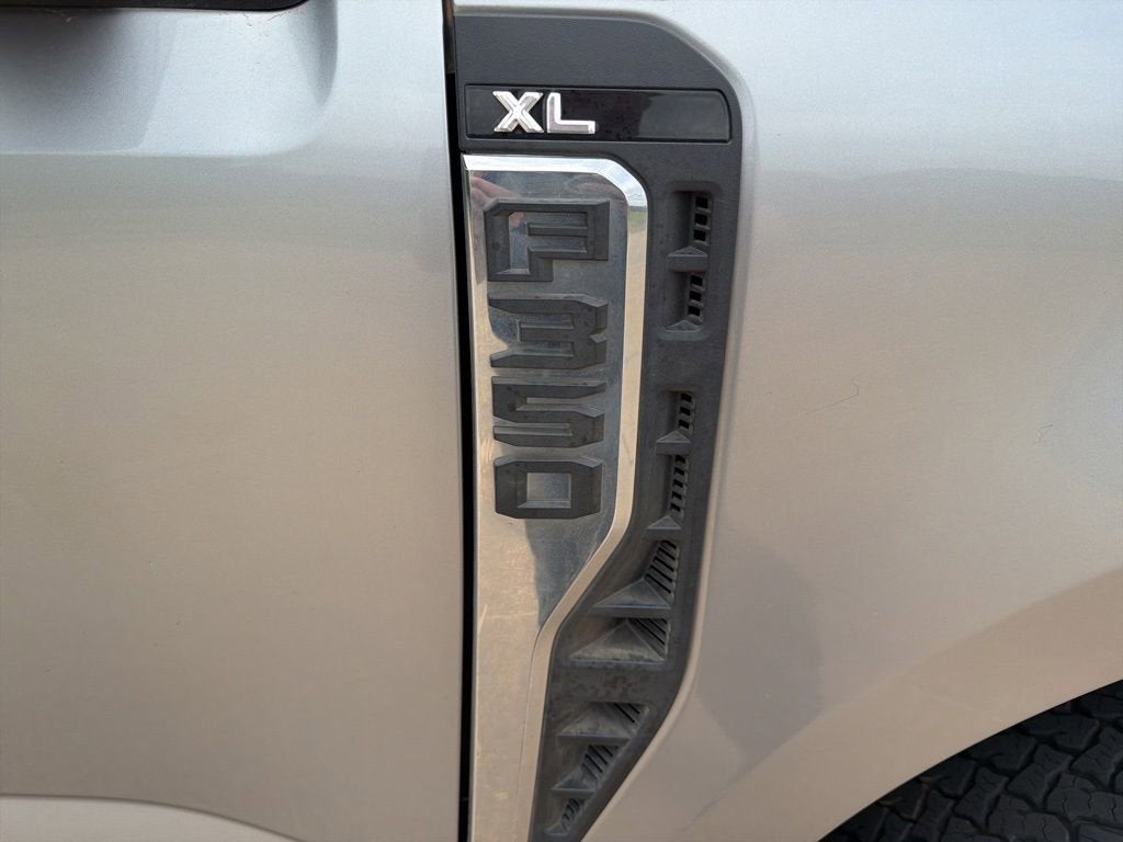 2024 Ford Super Duty F-350 DRW XL