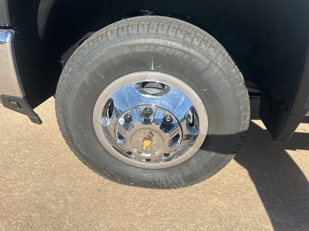 2025 Chevrolet Silverado 3500 HD Chassis Cab LT