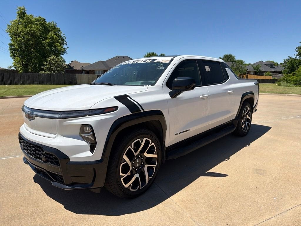 2025 Chevrolet Silverado EV RST - Max Range