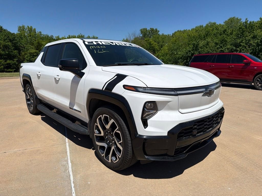 2025 Chevrolet Silverado EV RST - Max Range