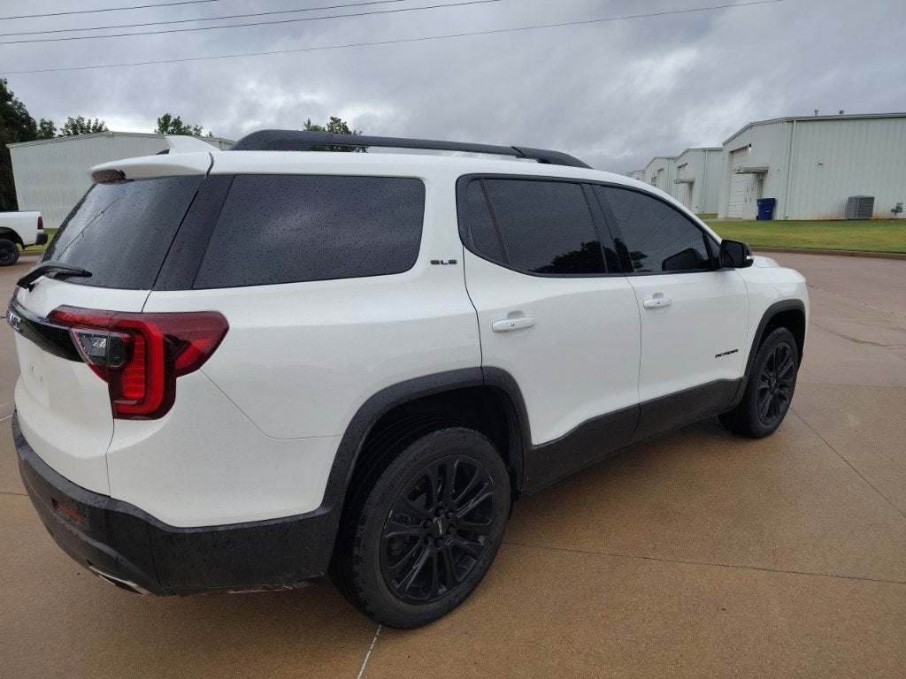 2022 GMC Acadia SLE