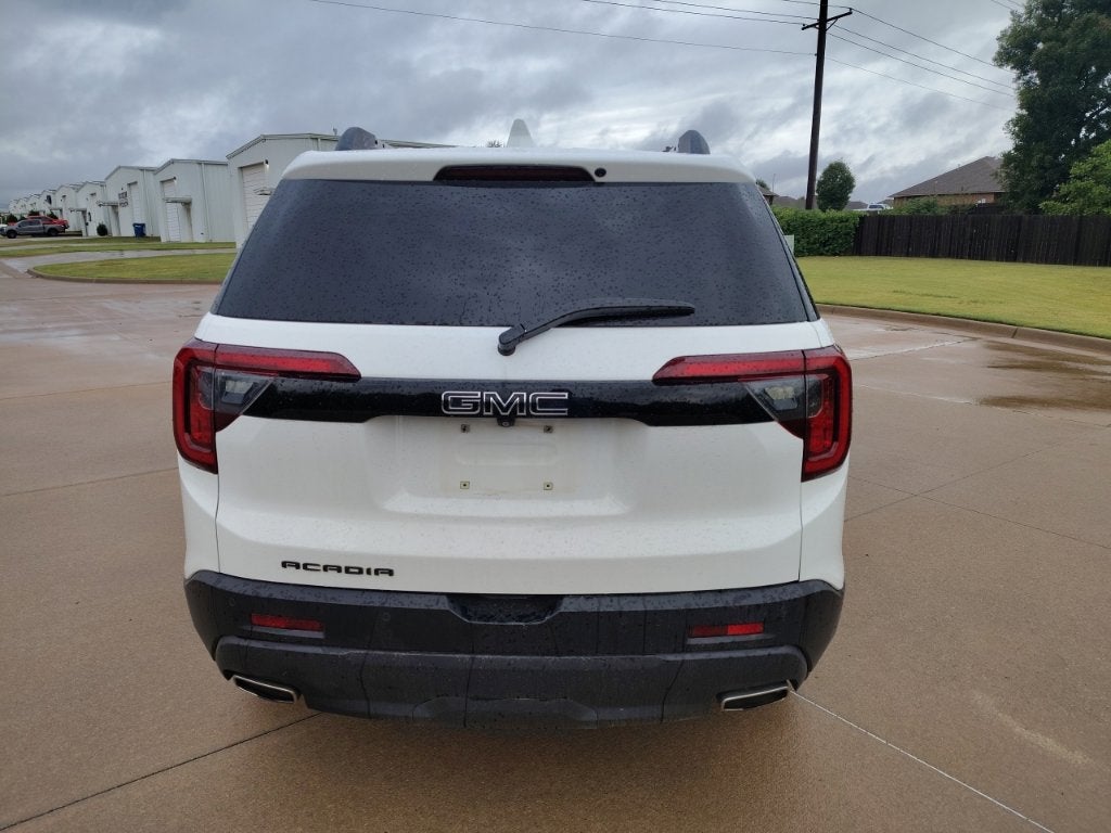 2022 GMC Acadia SLE