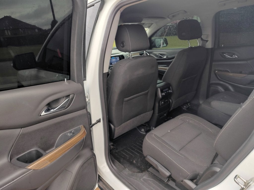 2022 GMC Acadia SLE