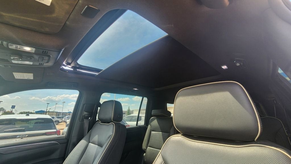 2023 GMC Yukon XL SLT