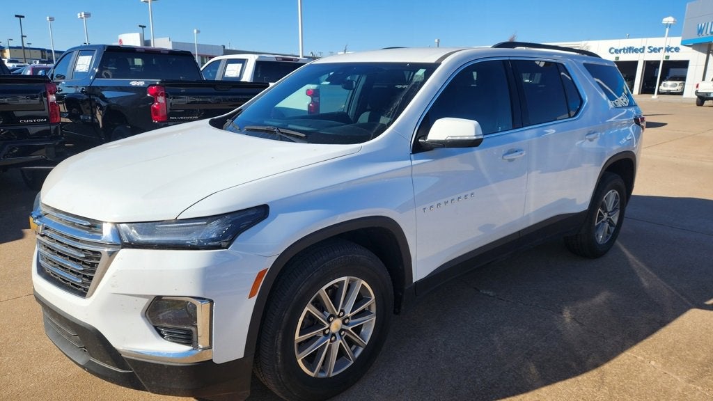 2023 Chevrolet Traverse LT Cloth