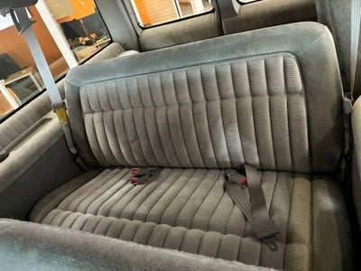 1993 Chevrolet Suburban Base