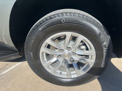 2024 Chevrolet Suburban LT