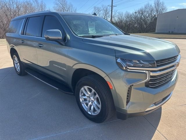 2024 Chevrolet Suburban LT