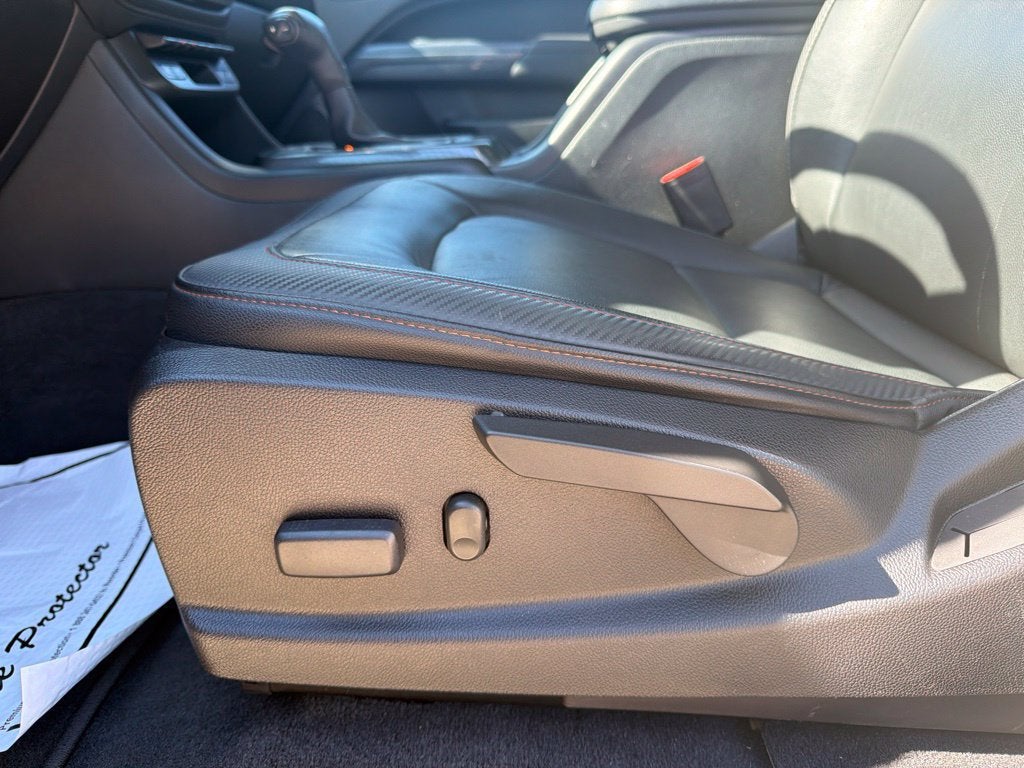 2021 GMC Canyon 4WD AT4 w/Leather