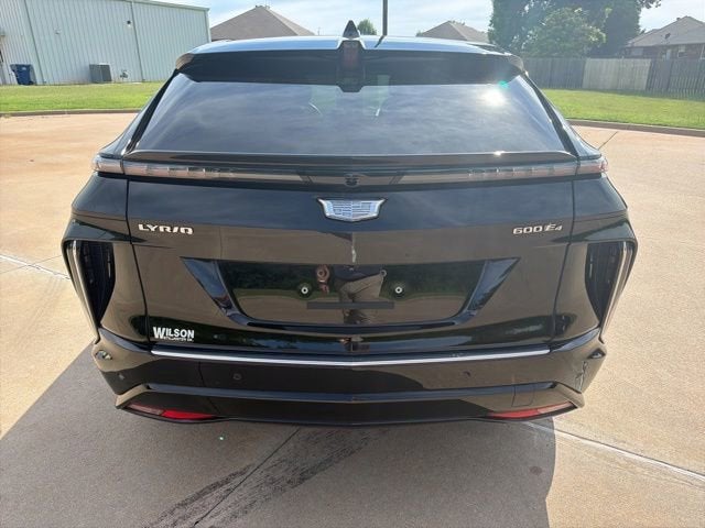 2025 Cadillac LYRIQ Luxury 3