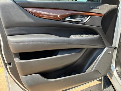 2019 Cadillac Escalade Luxury