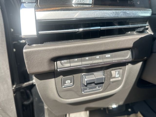 2025 Cadillac Escalade ESV Premium Luxury