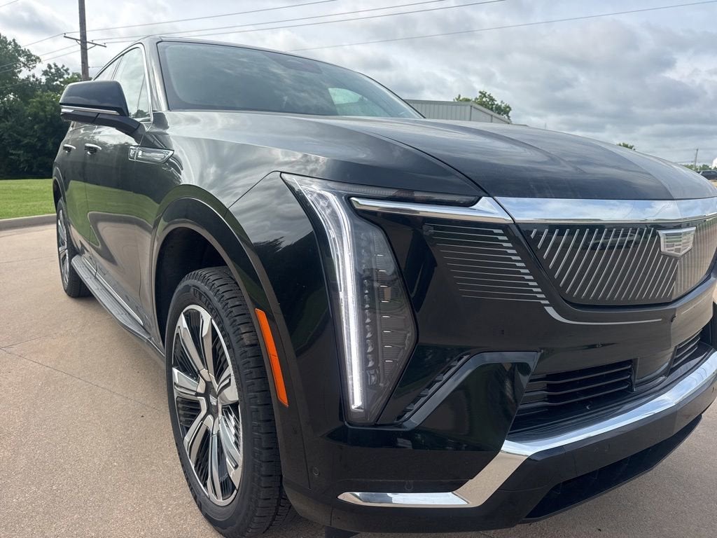 2025 Cadillac ESCALADE IQ Luxury 2