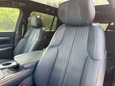 2025 Cadillac ESCALADE IQ Luxury 2